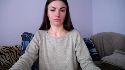 Snapshot of angel_zoe77 chatting on April 16, 8:15 am Zoe online show from April 16, 8:15 am