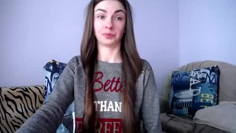 Snapshot of angel_zoe77 chatting on April 23, 9:19 am Zoe online show from April 23, 9:19 am
