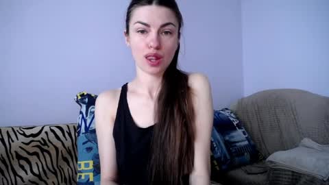 Snapshot of angel_zoe77 chatting on May 18, 11:05 am Zoe online show from May 18, 11:05 am