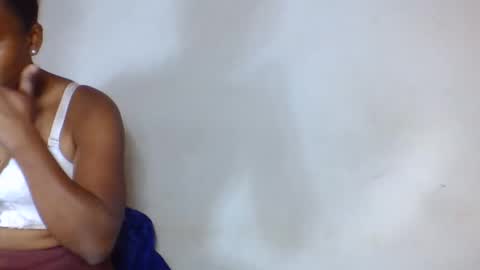 Snapshot of angela980454 chatting on September 20, 7:15 pm angela980454 online show from September 20, 7:15 pm
