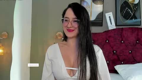 angela_nix online show from May 9, 3:06 pm