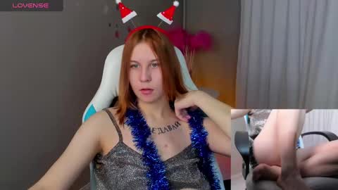 Snapshot of angela_roy chatting on December 21, 10:17 am Angela Roy online show from December 21, 10:17 am