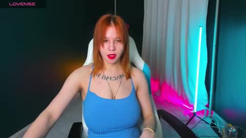 Snapshot of angela_roy chatting on February 15, 2:58 am Angela Roy online show from February 15, 2:58 am