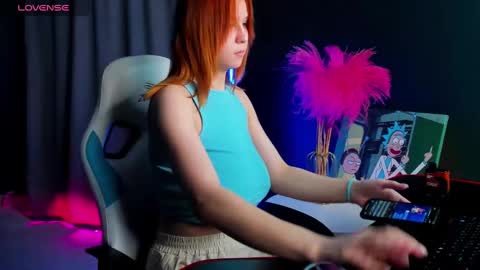 Snapshot of angela_roy chatting on March 7, 2:57 am Angela Roy online show from March 7, 2:57 am