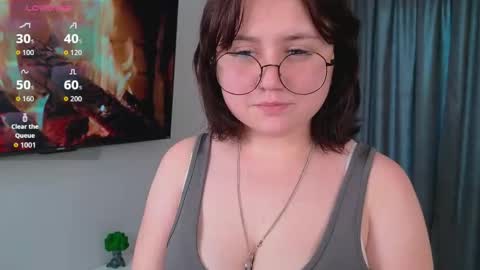 Snapshot of angela_warner chatting on September 9, 7:46 pm Maria online show from September 9, 7:46 pm