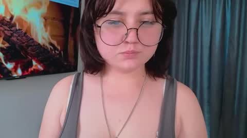 Snapshot of angela_warner chatting on September 26, 7:12 am Maria online show from September 26, 7:12 am