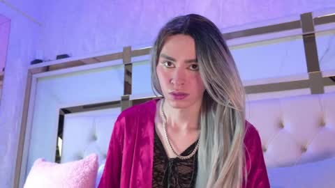 angela_white22 online show from April 27, 7:12 pm