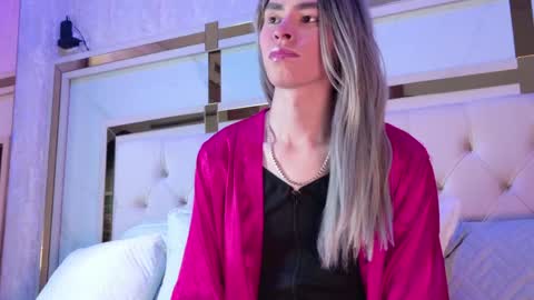 angela_white22 online show from May 7, 7:30 pm