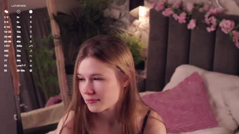 Mary online show from May 16, 4:50 pm