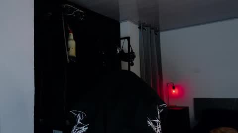 Snapshot of angelabl0odborne chatting on March 30, 11:17 pm Angela help me reach 100 thumbs up online show from March 30, 11:17 pm