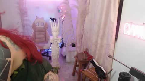 Angela Cianuro online show from October 28, 1:09 am