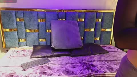 angelacute19 online show from February 18, 3:42 am