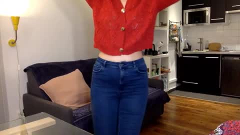 Angela online show from November 4, 4:28 pm