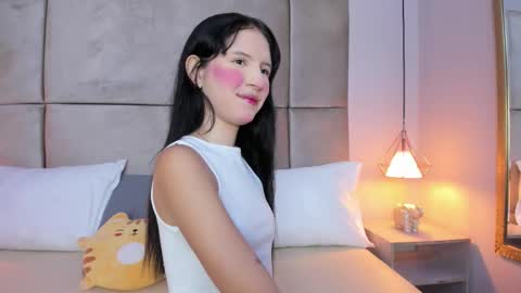 angelag_ online show from November 6, 8:21 pm