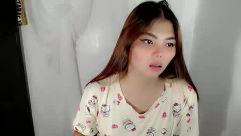 Snapshot of angelari_slut chatting on March 16, 5:44 am angelari_slut online show from March 16, 5:44 am