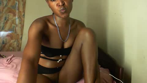 angelasplash online show from May 11, 5:02 am