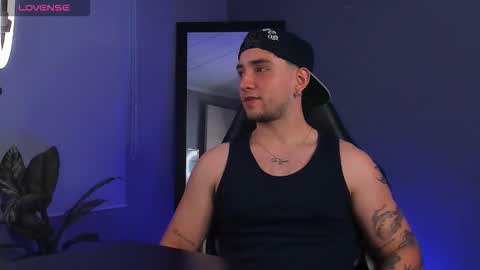 Snapshot of angelbell19 chatting on March 3, 8:37 pm angelbell19 online show from March 3, 8:37 pm