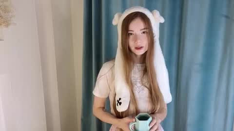 Snapshot of angelcryforme chatting on October 1, 6:52 am angelcryforme online show from October 1, 6:52 am