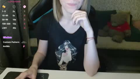 Snapshot of angelcute32 chatting on October 30, 3:13 pm AngelCute32 online show from October 30, 3:13 pm