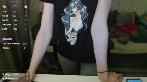 Snapshot of angelcute32 chatting on April 6, 4:52 pm AngelCute32 online show from April 6, 4:52 pm