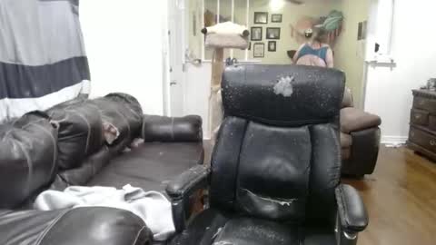 Snapshot of angelduster5211 chatting on March 28, 1:16 am Angelduster521 online show from March 28, 1:16 am