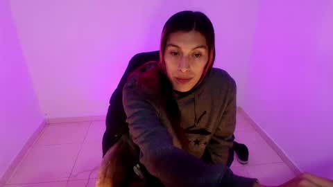 angele online show from April 8, 6:52 pm