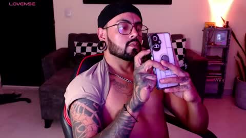 Snapshot of angelfade666 chatting on June 24, 4:33 am Miguel Angel online show from June 24, 4:33 am