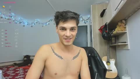 Snapshot of angelfrank chatting on January 1, 1:16 pm Frankie online show from January 1, 1:16 pm