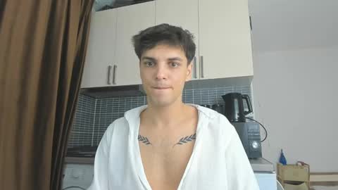 Snapshot of angelfrank chatting on March 11, 12:54 am Frankie online show from March 11, 12:54 am