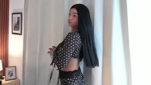 Snapshot of angeli_sexi chatting on March 21, 12:59 am Carolina online show from March 21, 12:59 am