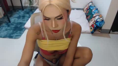 DIVINE ANGEL online show from February 14, 2:52 am