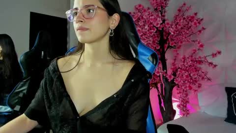 Snapshot of angelica_dymond chatting on January 4, 10:13 pm A N G E L I C A online show from January 4, 10:13 pm