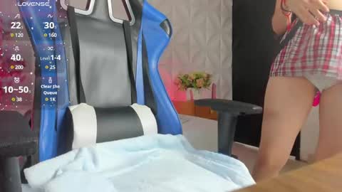 Snapshot of angelica_dymond chatting on January 17, 10:56 pm A N G E L I C A online show from January 17, 10:56 pm