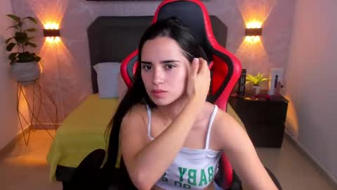 Snapshot of angelica_dymond chatting on February 7, 12:06 pm A N G E L I C A online show from February 7, 12:06 pm
