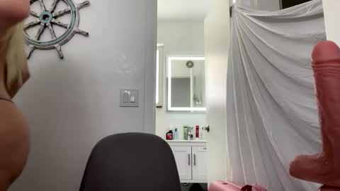 Snapshot of angelicalexa chatting on November 17, 4:13 pm angelicalexa online show from November 17, 4:13 pm