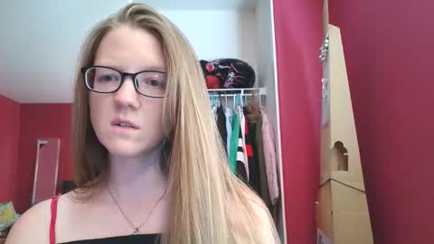 AngelicAngel online show from May 4, 7:32 pm