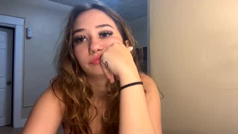 Snapshot of angelicasn0w chatting on December 25, 4:44 am AngelicaSnow AngelParis online show from December 25, 4:44 am