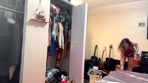 Snapshot of angelicasn0w chatting on February 4, 3:44 am AngelicaSnow AngelParis online show from February 4, 3:44 am