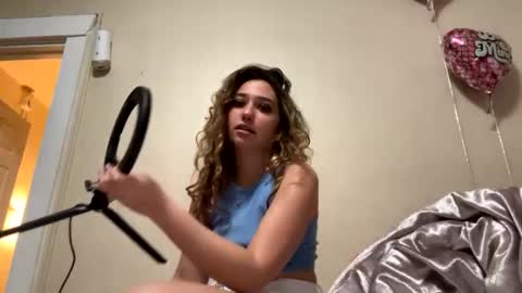 Snapshot of angelicasn0w chatting on February 27, 2:53 am AngelicaSnow AngelParis online show from February 27, 2:53 am