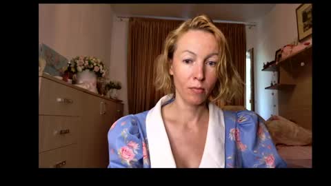 angelicfenix online show from May 14, 11:50 am