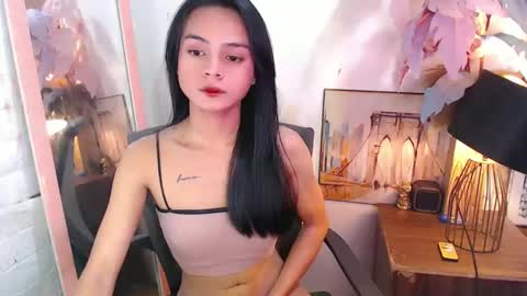 Snapshot of angelickath chatting on January 25, 1:43 am kath online show from January 25, 1:43 am