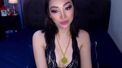 Snapshot of angelicqueents chatting on February 15, 7:51 am MS. AMALIA online show from February 15, 7:51 am
