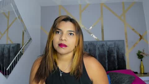 Snapshot of angelina_castro12 chatting on December 20, 3:25 am Angelina online show from December 20, 3:25 am