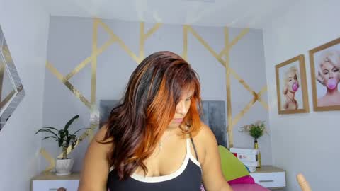 Snapshot of angelina_castro12 chatting on January 23, 3:26 am Angelina online show from January 23, 3:26 am