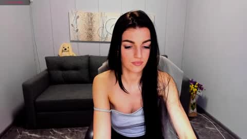 Angelina online show from December 9, 6:35 pm