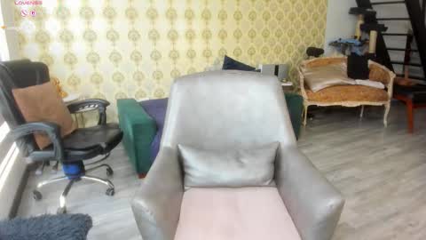 Snapshot of angelina_class_7 chatting on October 23, 2:49 pm angelina_class_7 online show from October 23, 2:49 pm