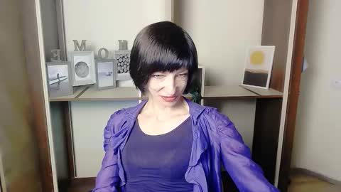 Snapshot of angelinalov_ chatting on September 25, 6:39 am Angelina online show from September 25, 6:39 am