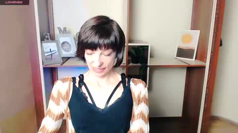 Snapshot of angelinalov_ chatting on October 11, 6:56 am Angelina online show from October 11, 6:56 am