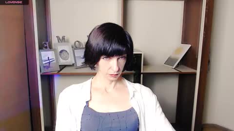 Snapshot of angelinalov_ chatting on October 13, 6:57 am Angelina online show from October 13, 6:57 am