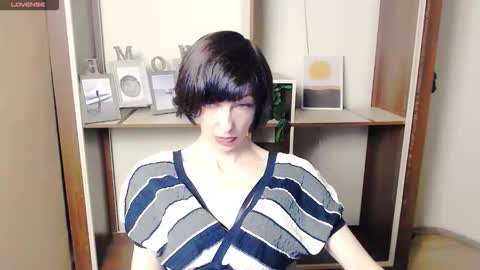 Snapshot of angelinalov_ chatting on October 16, 6:36 am Angelina online show from October 16, 6:36 am